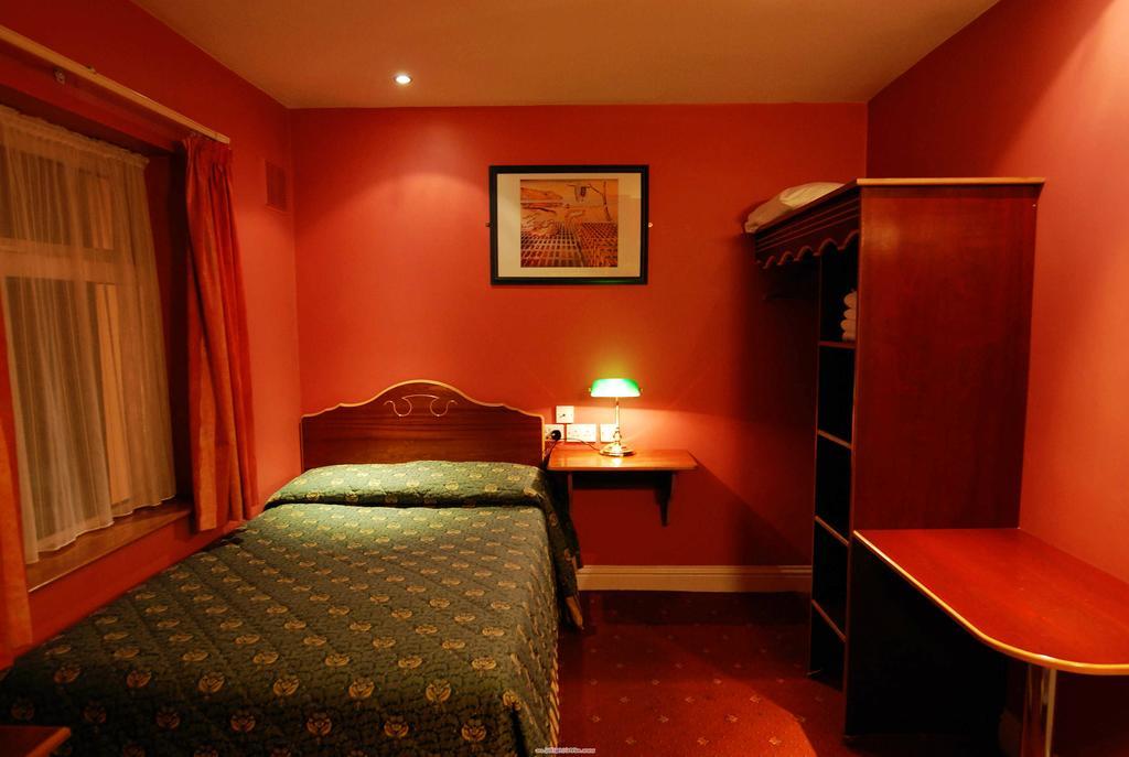 Palmerstown Lodge 더블린 외부 사진